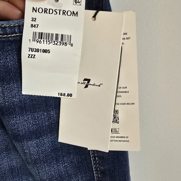 7 For All Mankind, New, Kimmie Straight Form Fitted Distressed Jeans, Size 32 - Picture 8 of 13